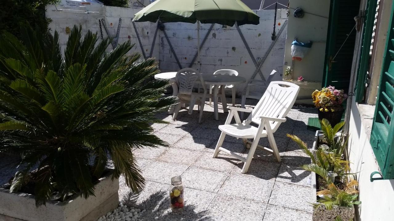 Chez L'Homme Tranquille Apartment Arena Metato Exterior photo